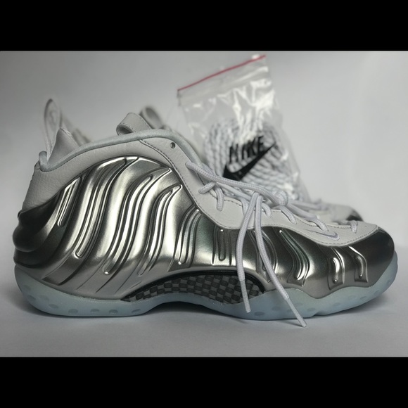 Nike Air Foamposite One Chrome Silver Women’s Size 8.5